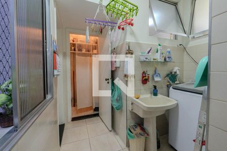 Apartamento à venda com 238m², 3 quartos e 1 vaga Apartamento à venda com 238m², 3 quartos e 1 vagaÁrea de Serviço