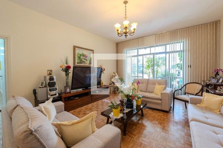 Apartamento à venda com 238m², 3 quartos e 1 vaga Apartamento à venda com 238m², 3 quartos e 1 vagaSala