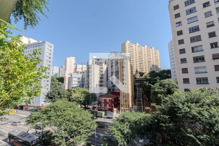 Apartamento à venda com 238m², 3 quartos e 1 vaga Apartamento à venda com 238m², 3 quartos e 1 vagaSacada