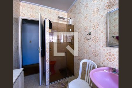 Casa à venda com 200m², 5 quartos e 3 vagasBanheiro 3