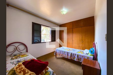 Casa à venda com 200m², 5 quartos e 3 vagasQuarto 1