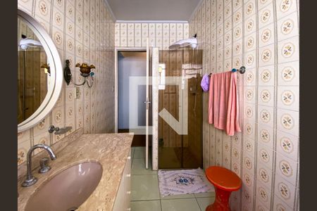 Casa à venda com 200m², 5 quartos e 3 vagasBanheiro 4