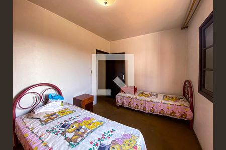 Casa à venda com 200m², 5 quartos e 3 vagasQuarto 1