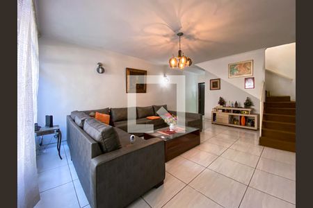 Casa à venda com 200m², 5 quartos e 3 vagasSala