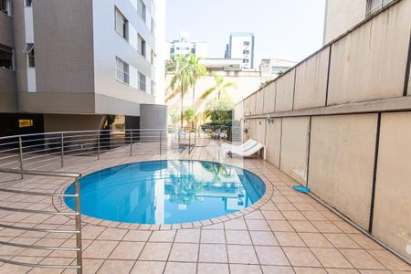 Apartamento à venda com 195m², 4 quartos e 2 vagas Apartamento à venda com 195m², 4 quartos e 2 vagasÁrea da Piscina