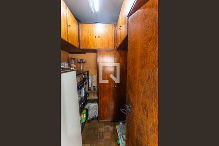 Apartamento à venda com 195m², 4 quartos e 2 vagas Apartamento à venda com 195m², 4 quartos e 2 vagasQuarto de Serviço/Despensa