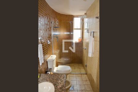 Apartamento à venda com 195m², 4 quartos e 2 vagas Apartamento à venda com 195m², 4 quartos e 2 vagasBanheiro Social