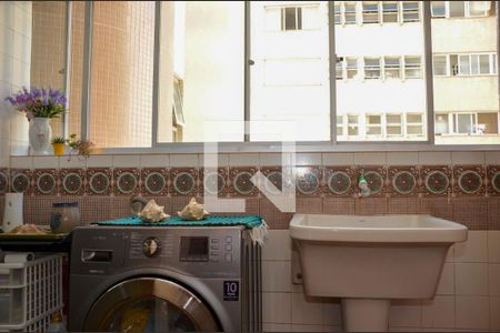 Apartamento à venda com 195m², 4 quartos e 2 vagas Apartamento à venda com 195m², 4 quartos e 2 vagasArea de Serviço