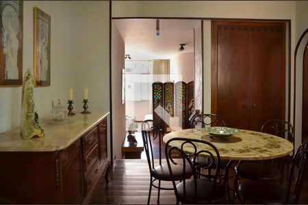 Apartamento à venda com 195m², 4 quartos e 2 vagas Apartamento à venda com 195m², 4 quartos e 2 vagasCopa