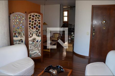 Apartamento à venda com 195m², 4 quartos e 2 vagas Apartamento à venda com 195m², 4 quartos e 2 vagasSala