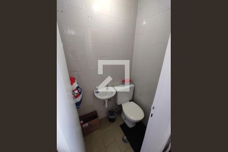 Apartamento à venda com 72m², 2 quartos e 1 vaga Apartamento à venda com 72m², 2 quartos e 1 vagaBanheiro da lavanderia