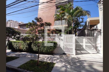 Apartamento à venda com 72m², 2 quartos e 1 vaga Apartamento à venda com 72m², 2 quartos e 1 vagaFachada e portaria