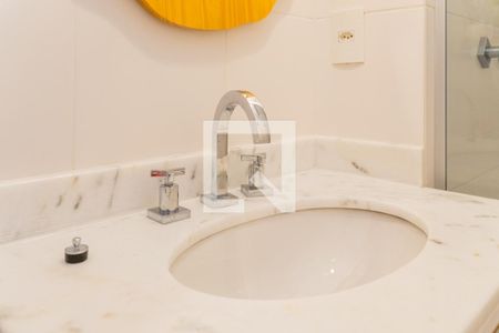 Apartamento à venda com 76m², 3 quartos e 2 vagasBanheiro Social