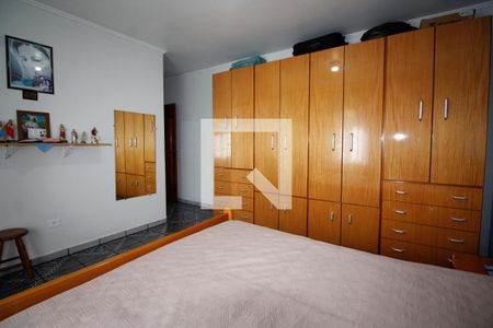 Casa à venda com 266m², 4 quartos e 3 vagas Casa à venda com 266m², 4 quartos e 3 vagasSuite