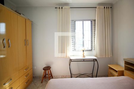 Casa à venda com 266m², 4 quartos e 3 vagas Casa à venda com 266m², 4 quartos e 3 vagasQuarto 1