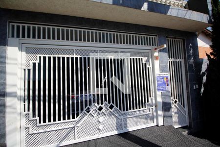 Casa à venda com 266m², 4 quartos e 3 vagas Casa à venda com 266m², 4 quartos e 3 vagasFachada