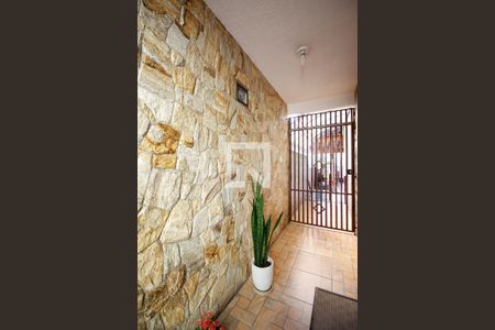 Casa à venda com 266m², 4 quartos e 3 vagas Casa à venda com 266m², 4 quartos e 3 vagasCorredor externo