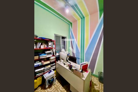 Casa à venda com 72m², 3 quartos e sem vaga Casa à venda com 72m², 3 quartos e sem vagaEscritório