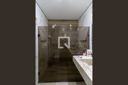 Casa à venda com 320m², 2 quartos e 1 vaga Casa à venda com 320m², 2 quartos e 1 vagaBanheiro social