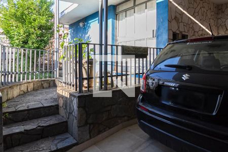 Casa à venda com 320m², 2 quartos e 1 vaga Casa à venda com 320m², 2 quartos e 1 vagaEntrada