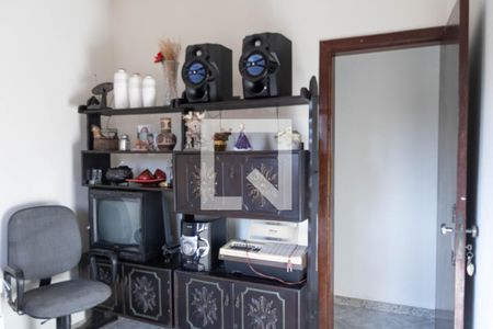 Casa à venda com 435m², 4 quartos e 3 vagas Casa à venda com 435m², 4 quartos e 3 vagasQuarto 2