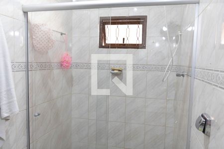 Casa à venda com 435m², 4 quartos e 3 vagas Casa à venda com 435m², 4 quartos e 3 vagasBanheiro da Suíte 1