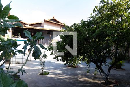 Casa à venda com 435m², 4 quartos e 3 vagas Casa à venda com 435m², 4 quartos e 3 vagasQuintal