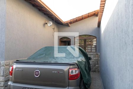 Casa à venda com 435m², 4 quartos e 3 vagas Casa à venda com 435m², 4 quartos e 3 vagasGaragem