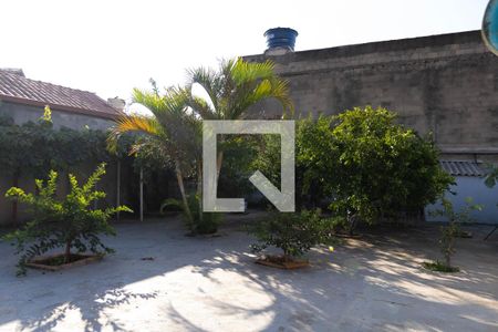 Casa à venda com 435m², 4 quartos e 3 vagas Casa à venda com 435m², 4 quartos e 3 vagasQuintal