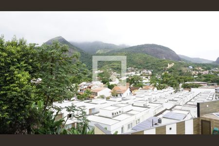Casa de condomínio à venda com 220m², 3 quartos e 5 vagasVista - Varanda - Quarto 2