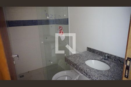 Casa de condomínio à venda com 220m², 3 quartos e 5 vagasBanheiro - Quarto 3 / Suite