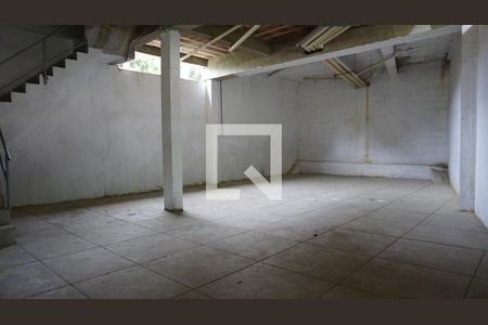 Casa de condomínio à venda com 220m², 3 quartos e 5 vagasGaragem Coberta / Entrada Privativa