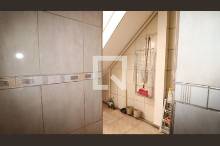 Casa à venda com 110m², 3 quartos e 2 vagasBanheiro