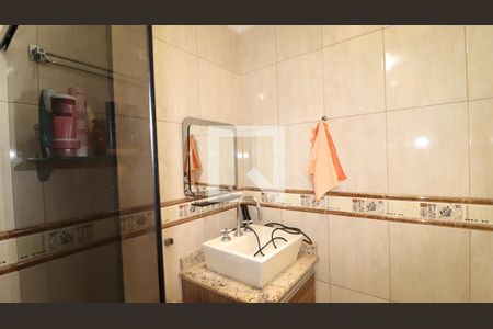 Casa à venda com 110m², 3 quartos e 2 vagasBanheiro