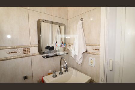 Casa à venda com 110m², 3 quartos e 2 vagasBanheiro da Suíte 1