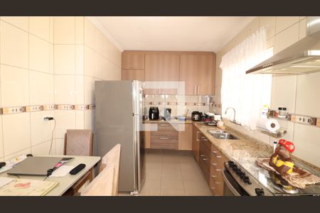 Casa à venda com 110m², 3 quartos e 2 vagasCozinha