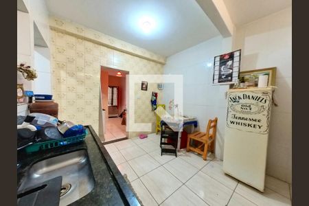 Casa à venda com 200m², 3 quartos e 2 vagas Casa à venda com 200m², 3 quartos e 2 vagasCozinha