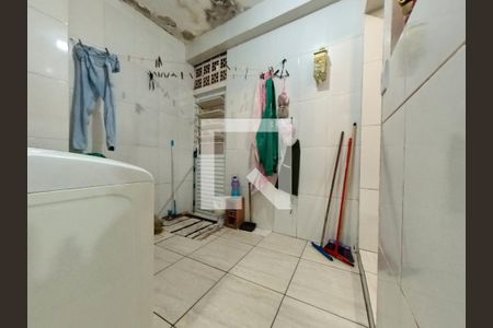 Casa à venda com 200m², 3 quartos e 2 vagas Casa à venda com 200m², 3 quartos e 2 vagasLavanderia