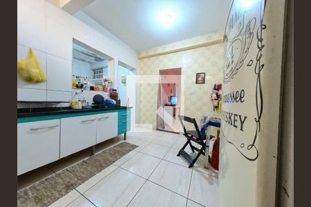 Casa à venda com 200m², 3 quartos e 2 vagas Casa à venda com 200m², 3 quartos e 2 vagasCozinha