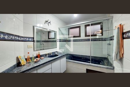 Apartamento à venda com 170m², 3 quartos e 3 vagasBanheiro Quarto 3 suíte