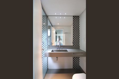 Apartamento à venda com 149m², 3 quartos e 3 vagasBanheiro da Suíte 2