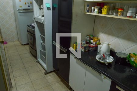 Casa à venda com 72m², 2 quartos e 2 vagas Casa à venda com 72m², 2 quartos e 2 vagasCozinha