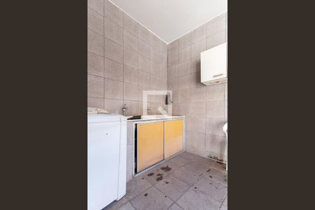 Casa à venda com 300m², 4 quartos e 2 vagas Casa à venda com 300m², 4 quartos e 2 vagasÁrea de Serviço