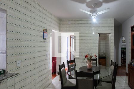 Casa à venda com 300m², 4 quartos e 2 vagas Casa à venda com 300m², 4 quartos e 2 vagasSala de Jantar