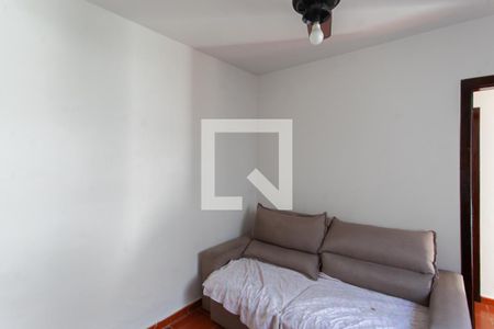 Casa à venda com 300m², 4 quartos e 2 vagas Casa à venda com 300m², 4 quartos e 2 vagasSala de TV