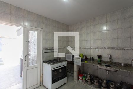 Casa à venda com 300m², 4 quartos e 2 vagas Casa à venda com 300m², 4 quartos e 2 vagasCozinha