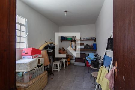 Casa à venda com 300m², 4 quartos e 2 vagas Casa à venda com 300m², 4 quartos e 2 vagasQuarto de Despejo