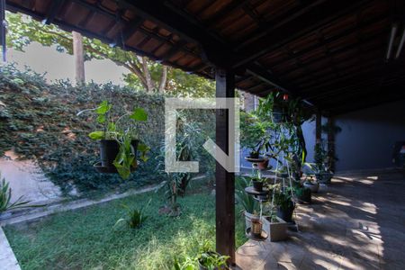 Casa à venda com 300m², 4 quartos e 2 vagas Casa à venda com 300m², 4 quartos e 2 vagasVaranda da Sala 1