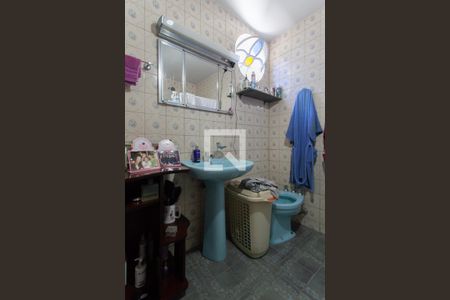 Casa à venda com 300m², 4 quartos e 2 vagas Casa à venda com 300m², 4 quartos e 2 vagasBanheiro da Suíte