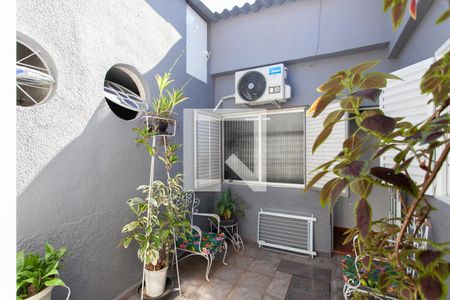 Casa à venda com 300m², 4 quartos e 2 vagas Casa à venda com 300m², 4 quartos e 2 vagasJardim de Inverno